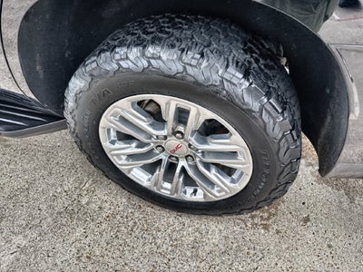 2024 GMC Yukon SLT