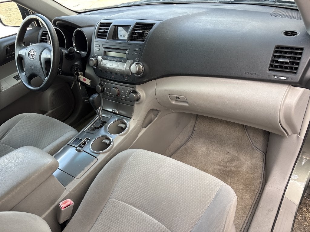2010 Toyota Highlander Base