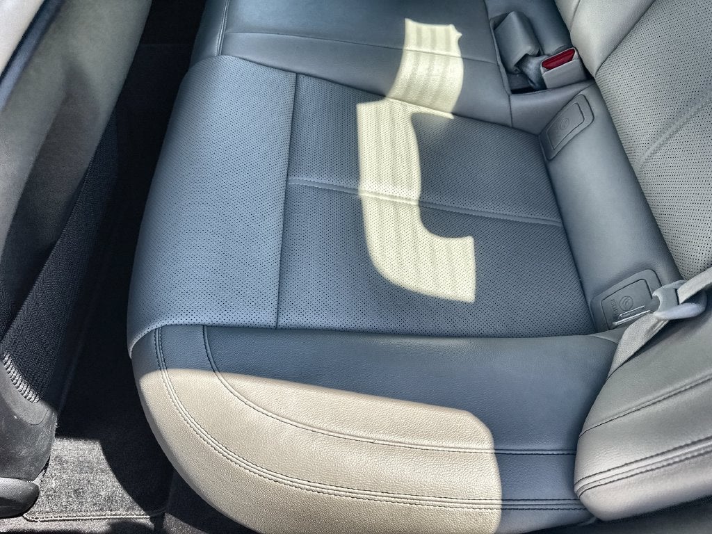 2022 Genesis G70 2.0T