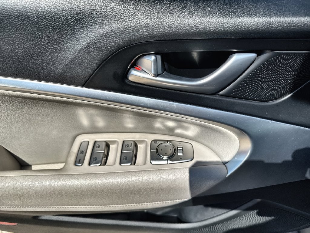 2022 Genesis G70 2.0T
