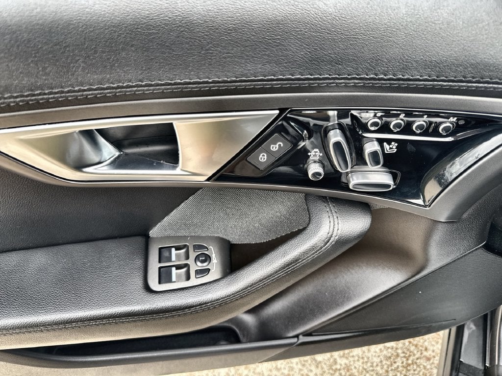 2016 Jaguar F-TYPE 2dr Cpe Auto RWD