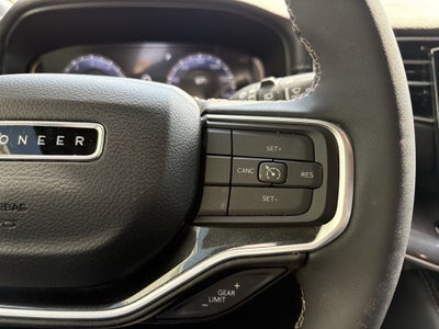 2024 Jeep Wagoneer Base
