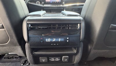 2024 Jeep Wagoneer Base
