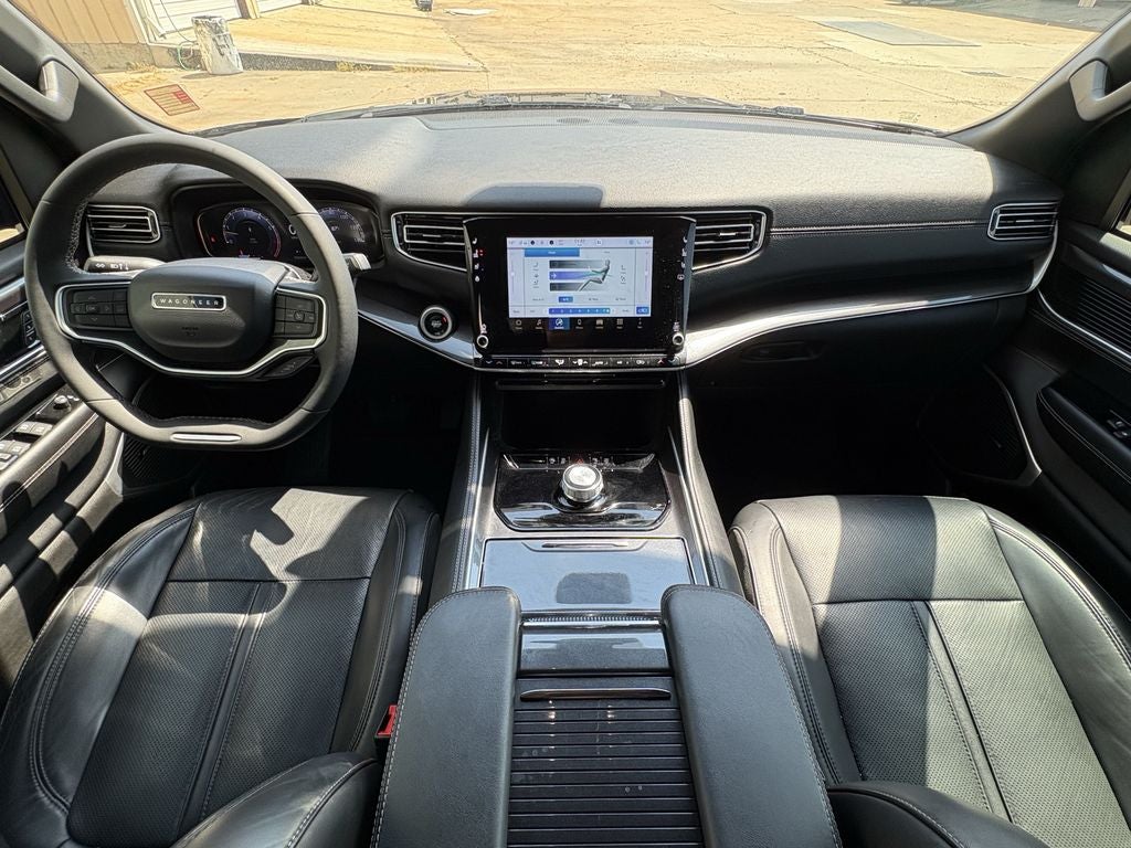 2024 Jeep Wagoneer Base