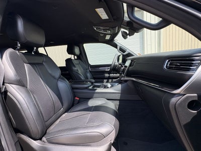 2024 Jeep Wagoneer Base