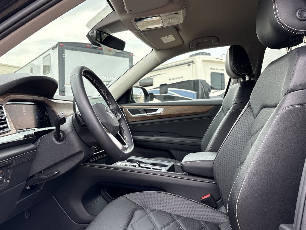 2024 Volkswagen Atlas 2.0T SE