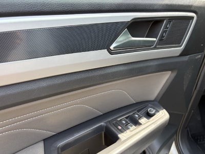 2023 Volkswagen Atlas 3.6L V6 SEL R-Line