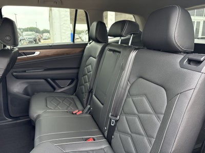 2025 Volkswagen Atlas 2.0T SE w/ Technology