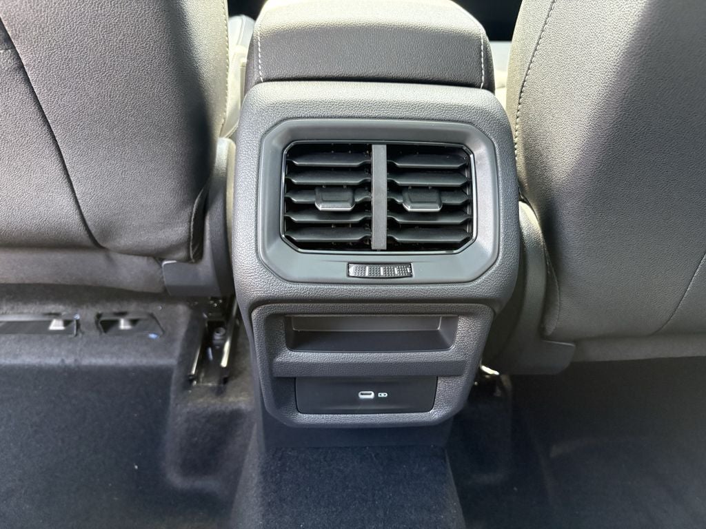 2025 Volkswagen Taos 1.5T SEL