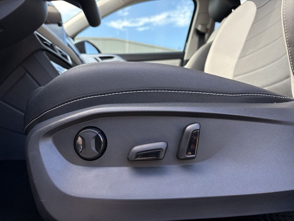 2025 Volkswagen Taos 1.5T SEL