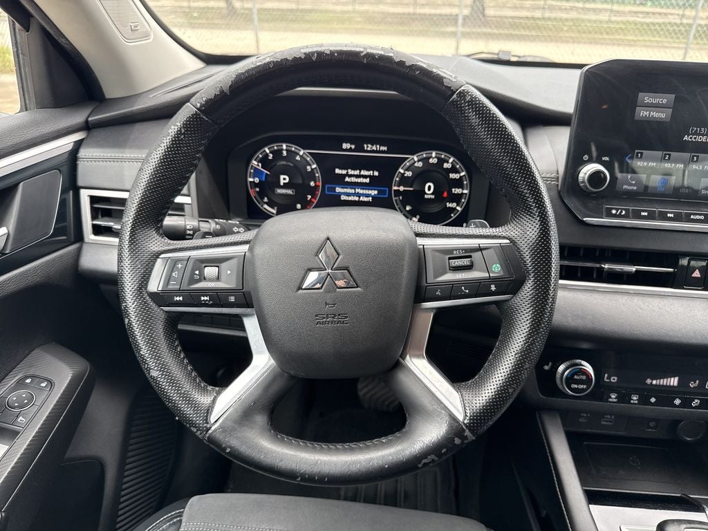 2022 Mitsubishi Outlander SE