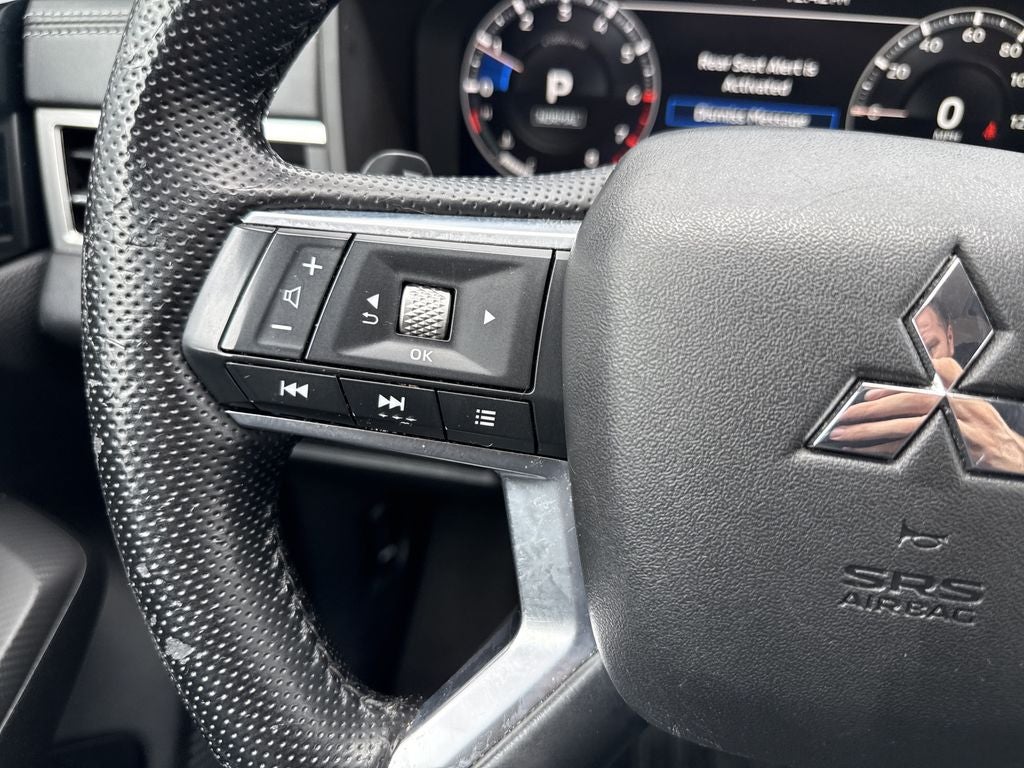 2022 Mitsubishi Outlander SE