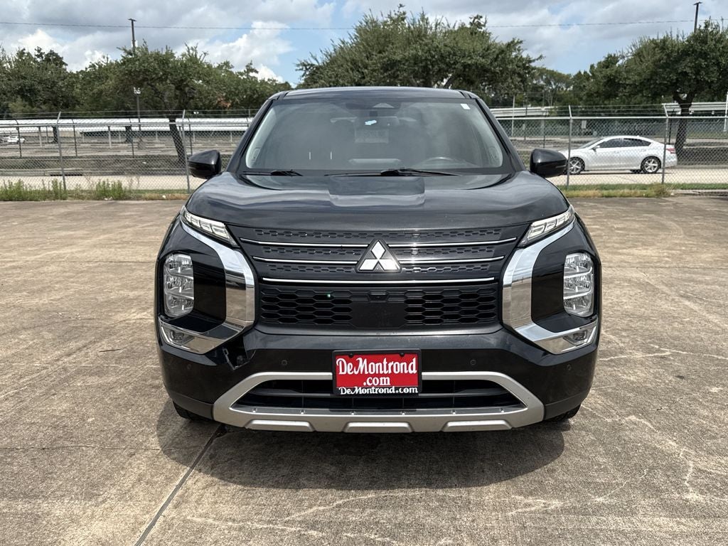 2022 Mitsubishi Outlander SE