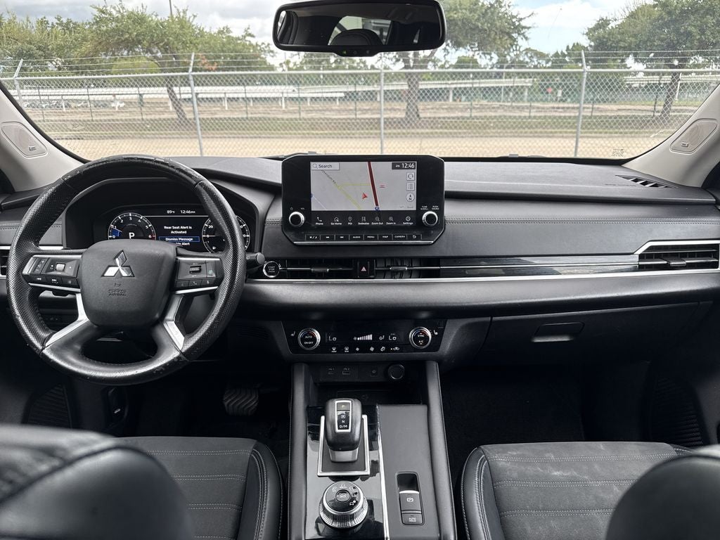 2022 Mitsubishi Outlander SE