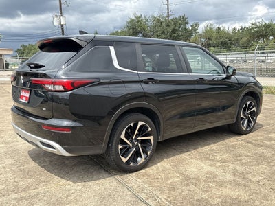 2022 Mitsubishi Outlander SE