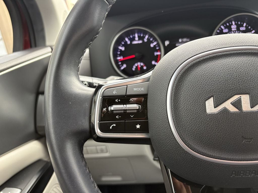 2024 Kia Carnival LX