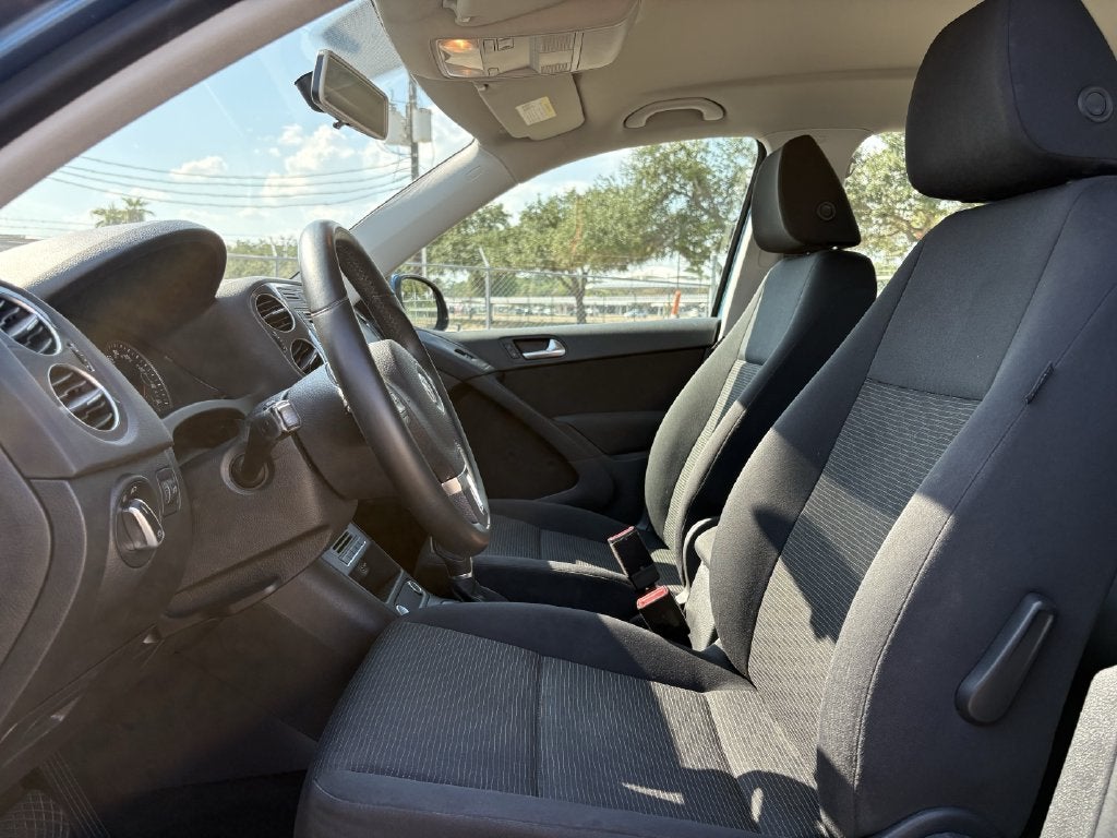 2017 Volkswagen Tiguan Limited 2.0T 4Motion