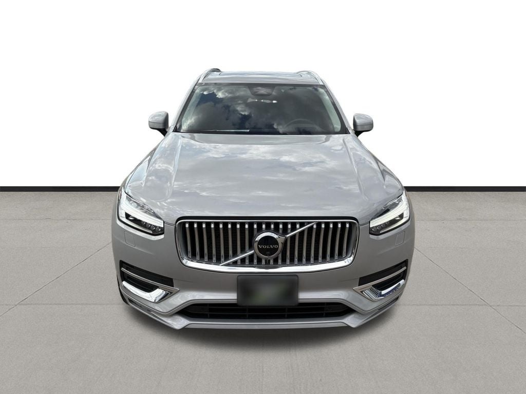 2023 Volvo XC90 B5 Plus