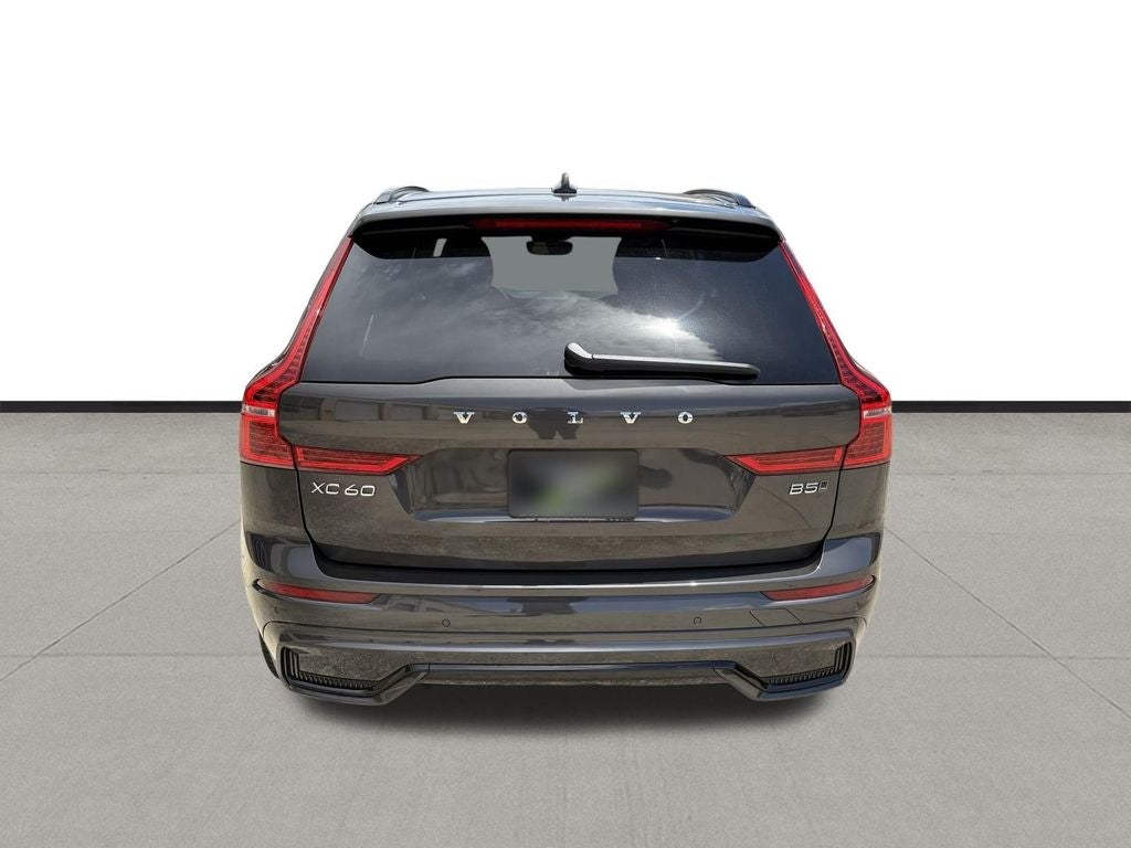 2024 Volvo XC60 B5 Plus Dark Theme