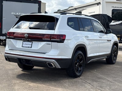 2024 Volkswagen Atlas 2.0T Peak Edition SEL
