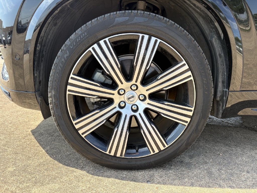 2024 Volvo XC90 B5 Plus