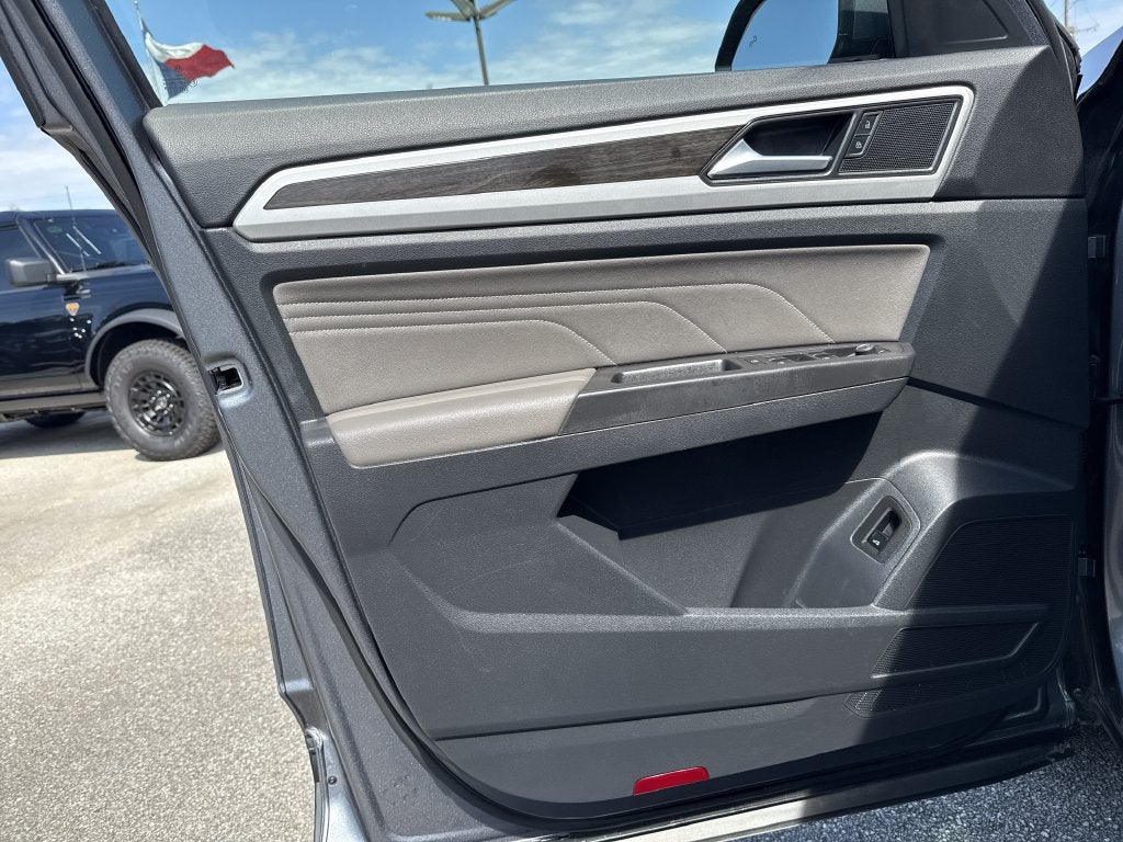 2022 Volkswagen Atlas 2.0T SE w/Technology