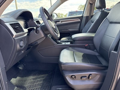 2022 Volkswagen Atlas 2.0T SE w/Technology
