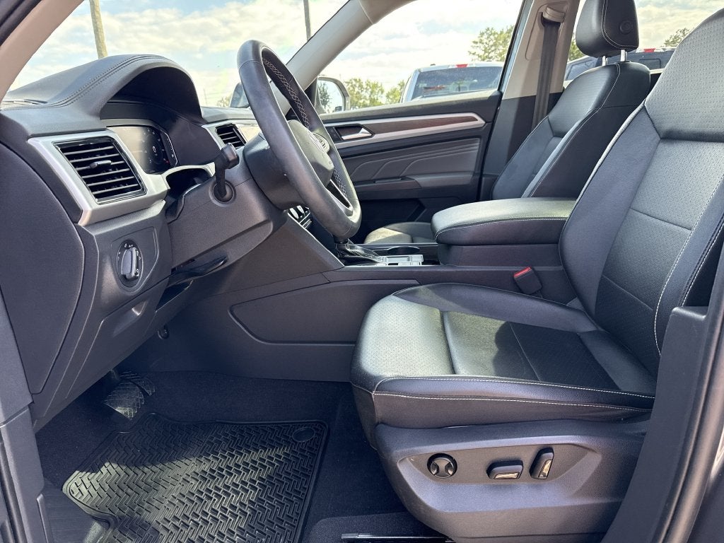 2022 Volkswagen Atlas 2.0T SE w/Technology