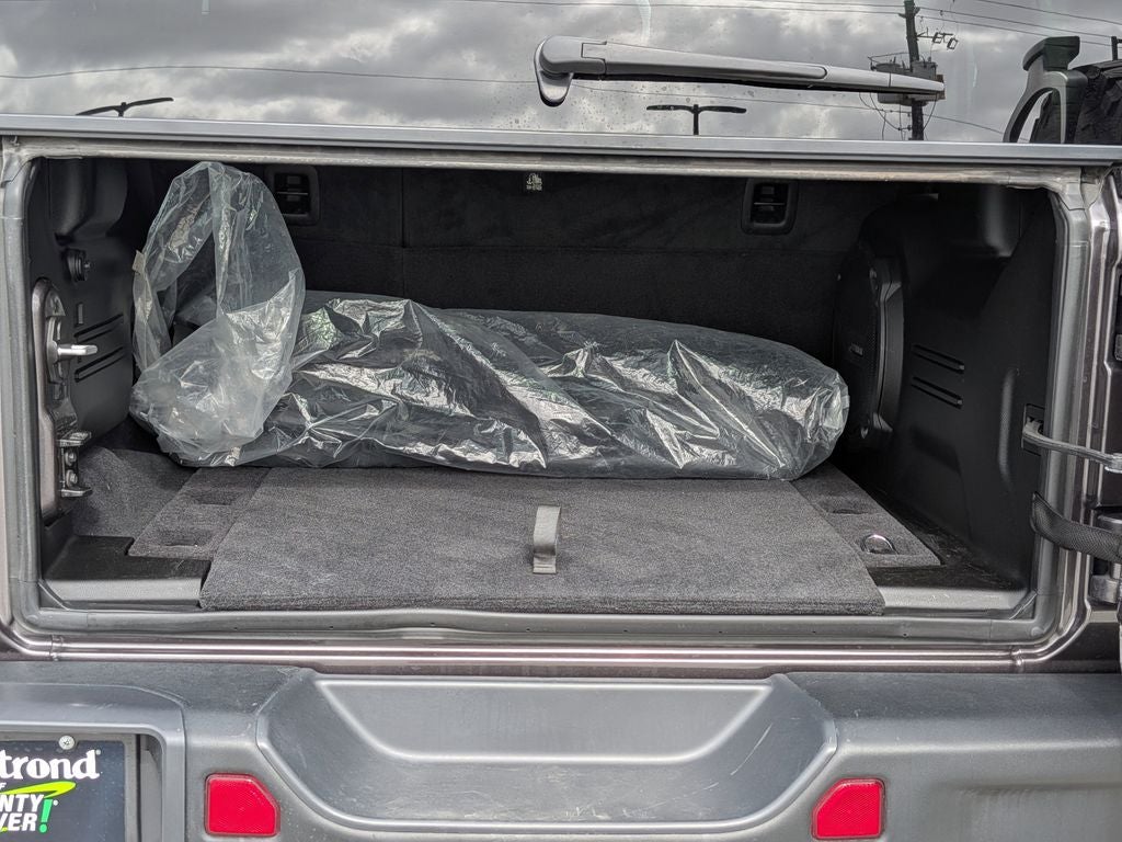 2025 Jeep Wrangler Rubicon X