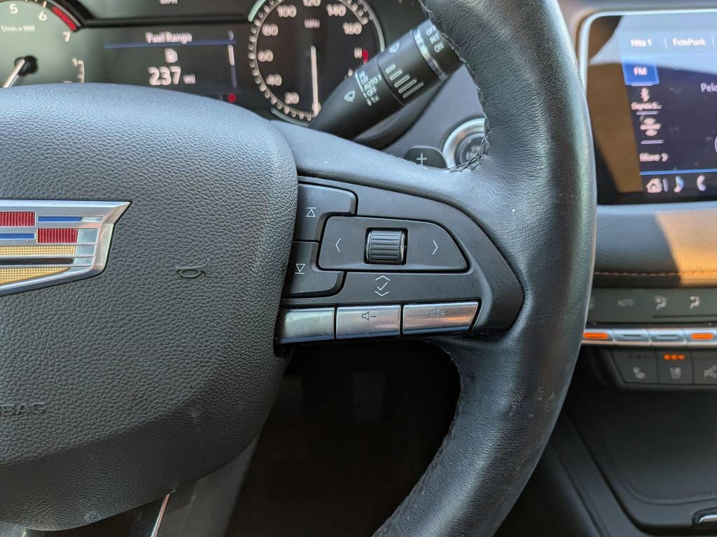 2022 Cadillac XT4 Premium Luxury