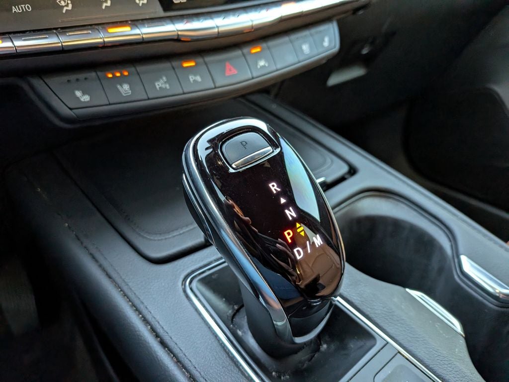 2022 Cadillac XT4 Premium Luxury