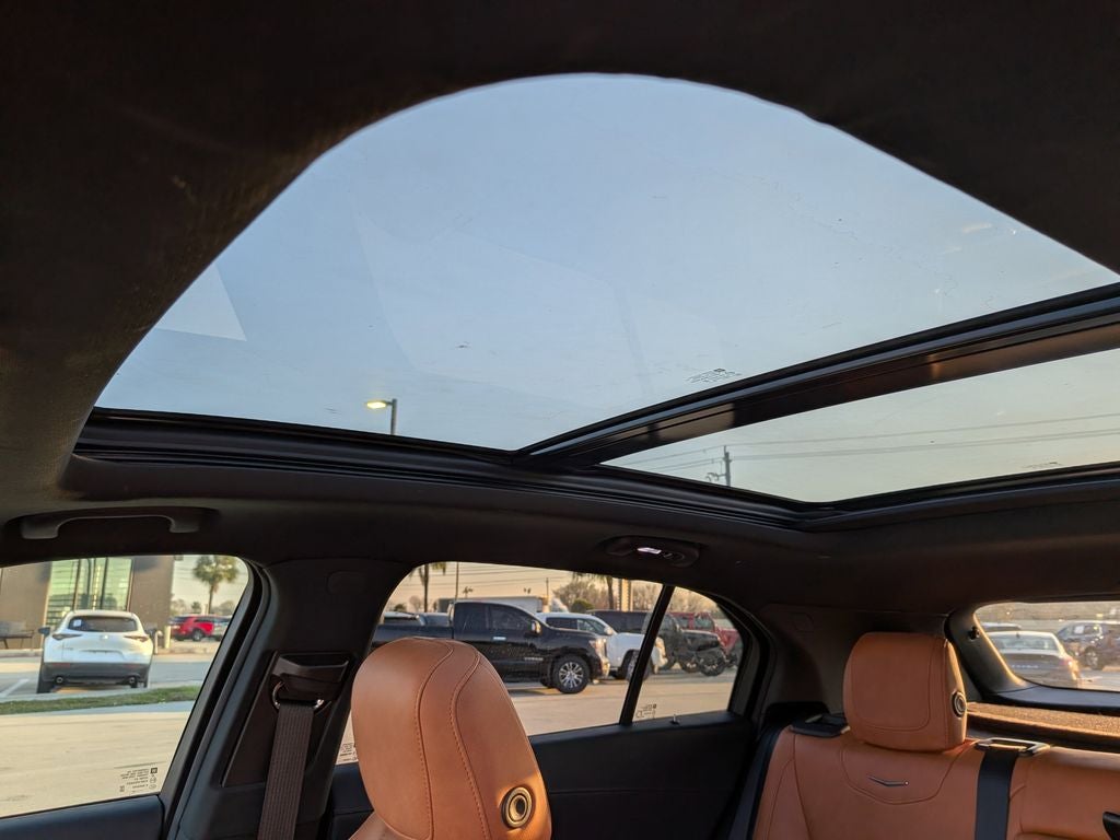 2022 Cadillac XT4 Premium Luxury