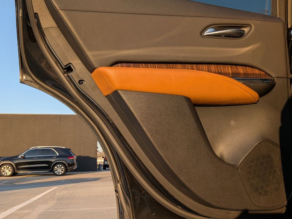 2022 Cadillac XT4 Premium Luxury