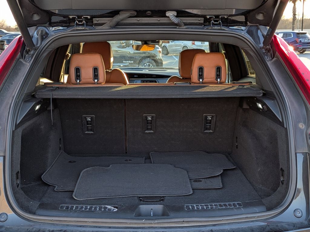 2022 Cadillac XT4 Premium Luxury