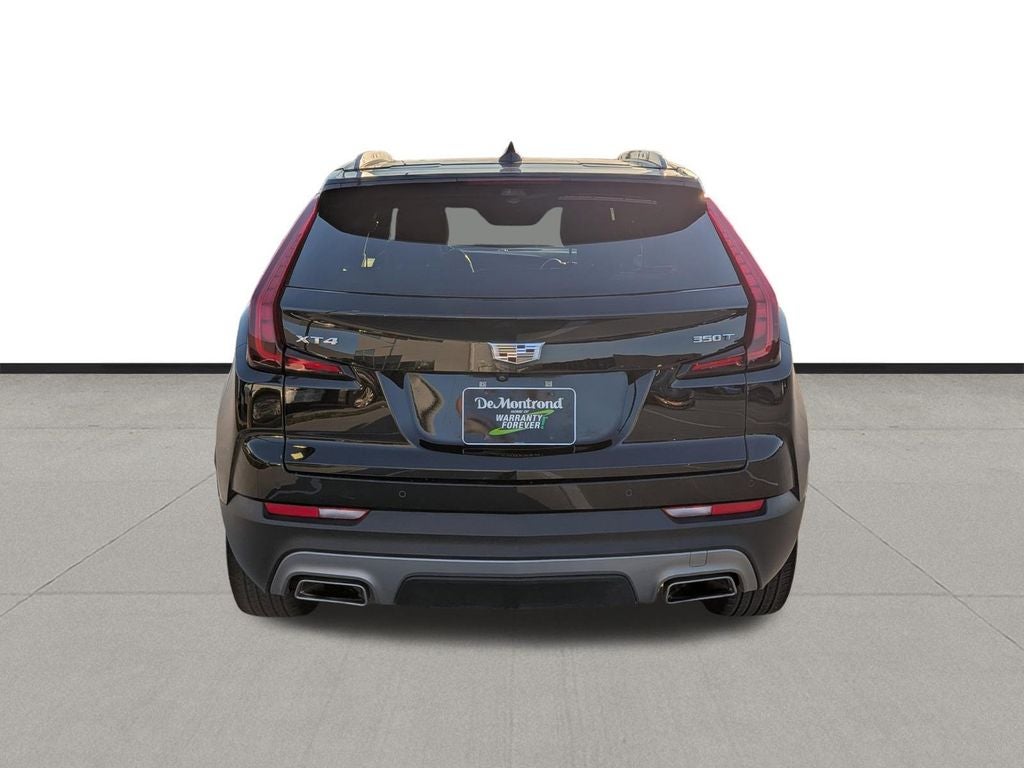 2022 Cadillac XT4 Premium Luxury