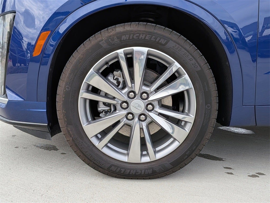 2025 Cadillac XT6 Premium Luxury