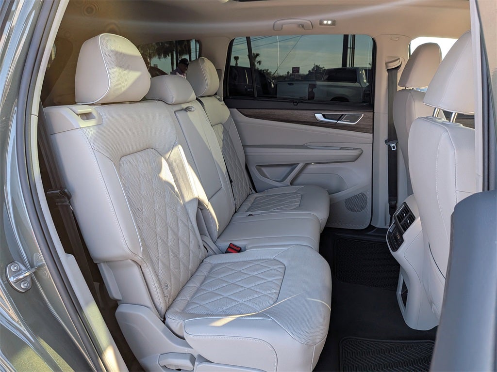 2025 Volkswagen Atlas 2.0T SEL Premium R-Line