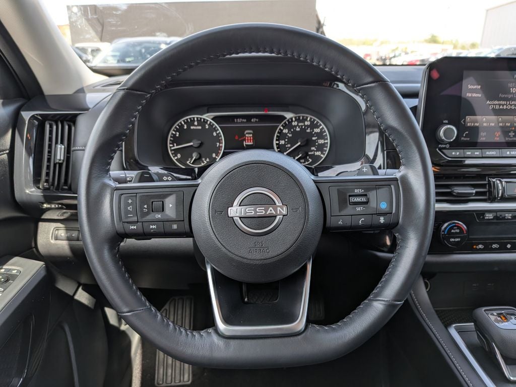 2024 Nissan Pathfinder SV