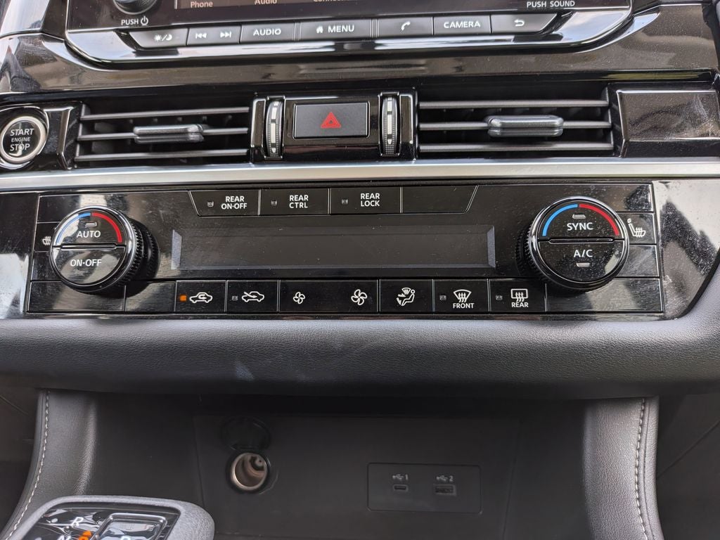 2024 Nissan Pathfinder SV