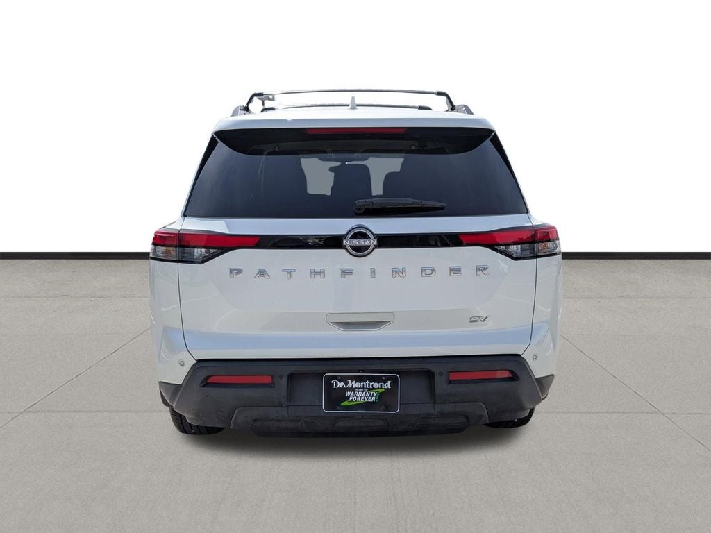 2024 Nissan Pathfinder SV