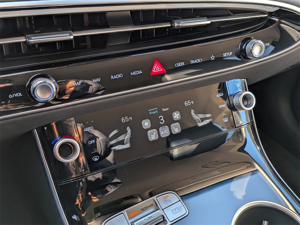 2026 Genesis GV70 2.5T