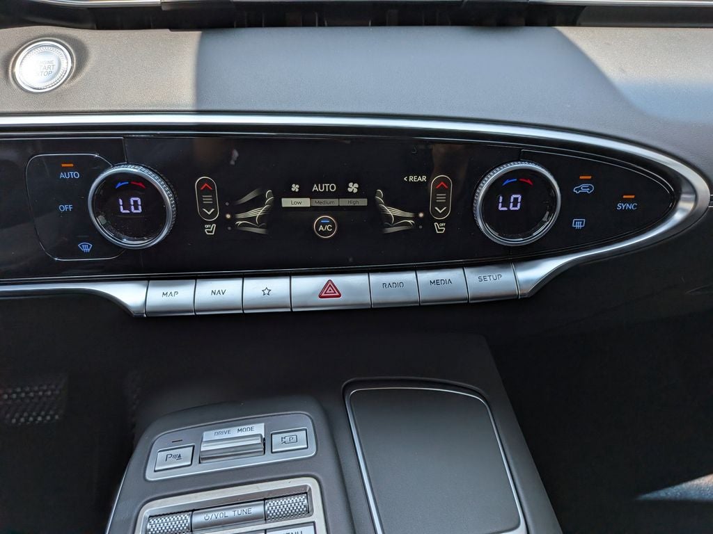 2025 Genesis GV70 2.5T