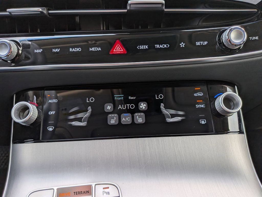 2026 Genesis GV70 2.5T Select