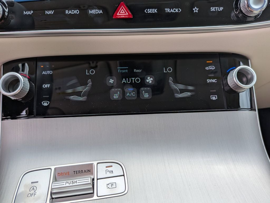 2026 Genesis GV70 2.5T Select