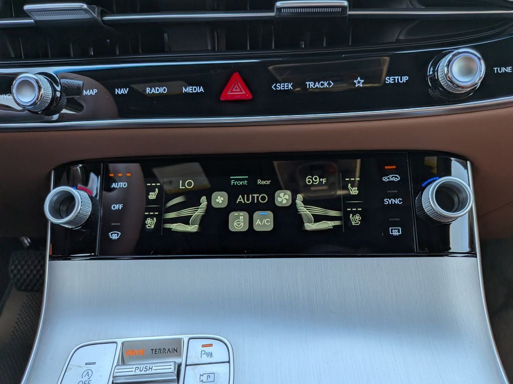 2026 Genesis GV70 2.5T Advanced