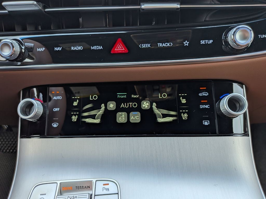 2026 Genesis GV70 2.5T ADVANCED