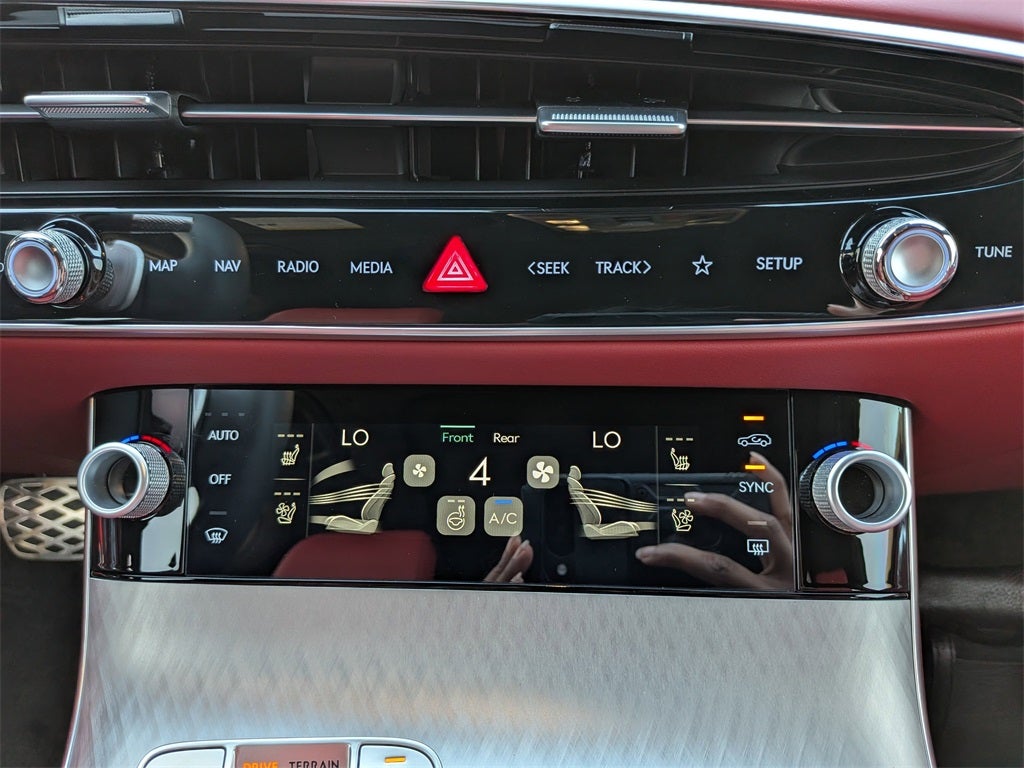 2026 Genesis GV70 2.5T SPORT PRESTIGE