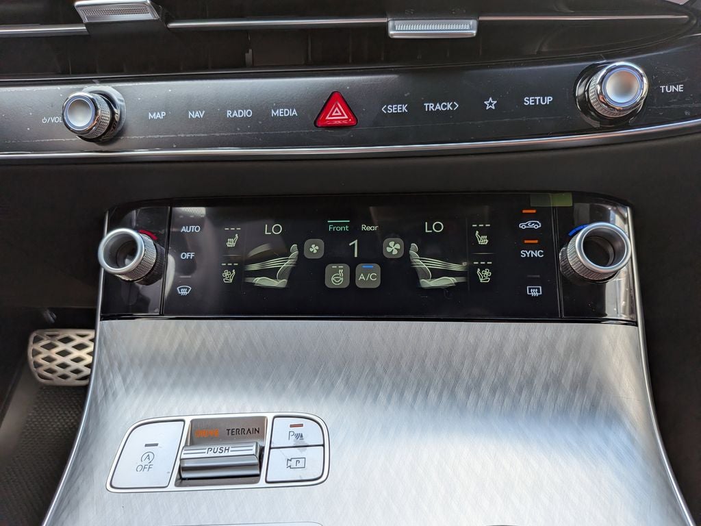 2026 Genesis GV70 2.5T SPORT PRESTIGE