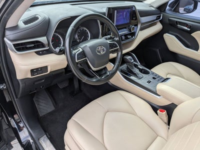 2023 Toyota Highlander XLE