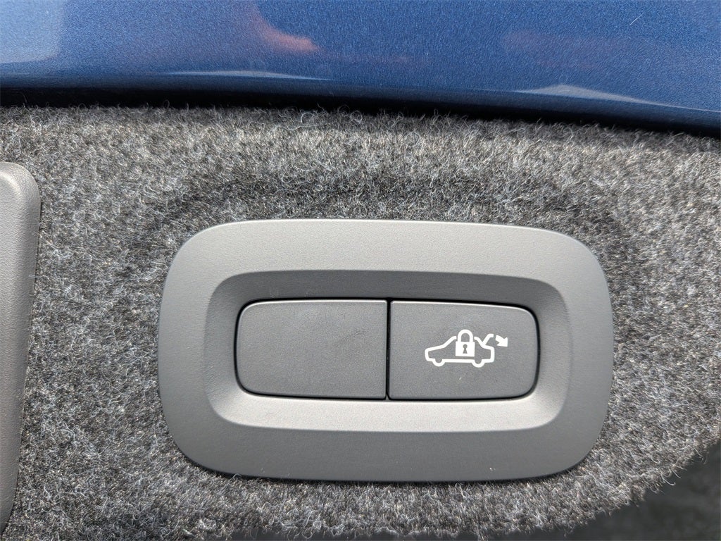 2020 Volvo S60 T6 R-Design